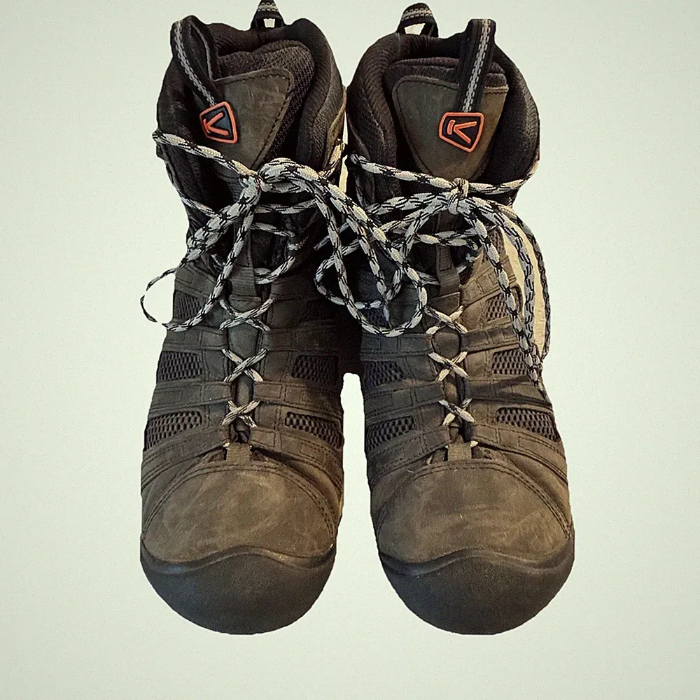 Brown Trail Running Shoe